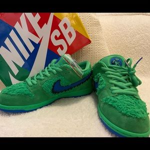 Nike SB Dunk Low Pro- Green Grateful Dead